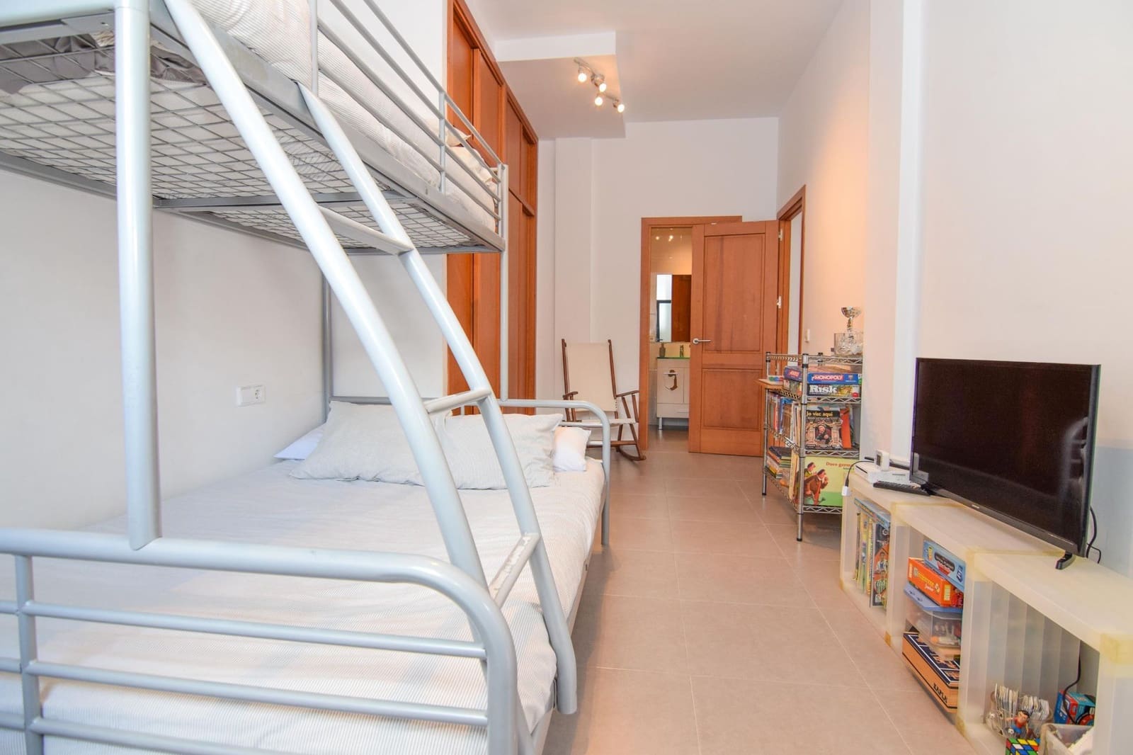 Casa de 2 habitaciones en Colonia de Sant Pere / Colonia de San Pedro en alquiler - 1.300 € (Ref: 9485134)