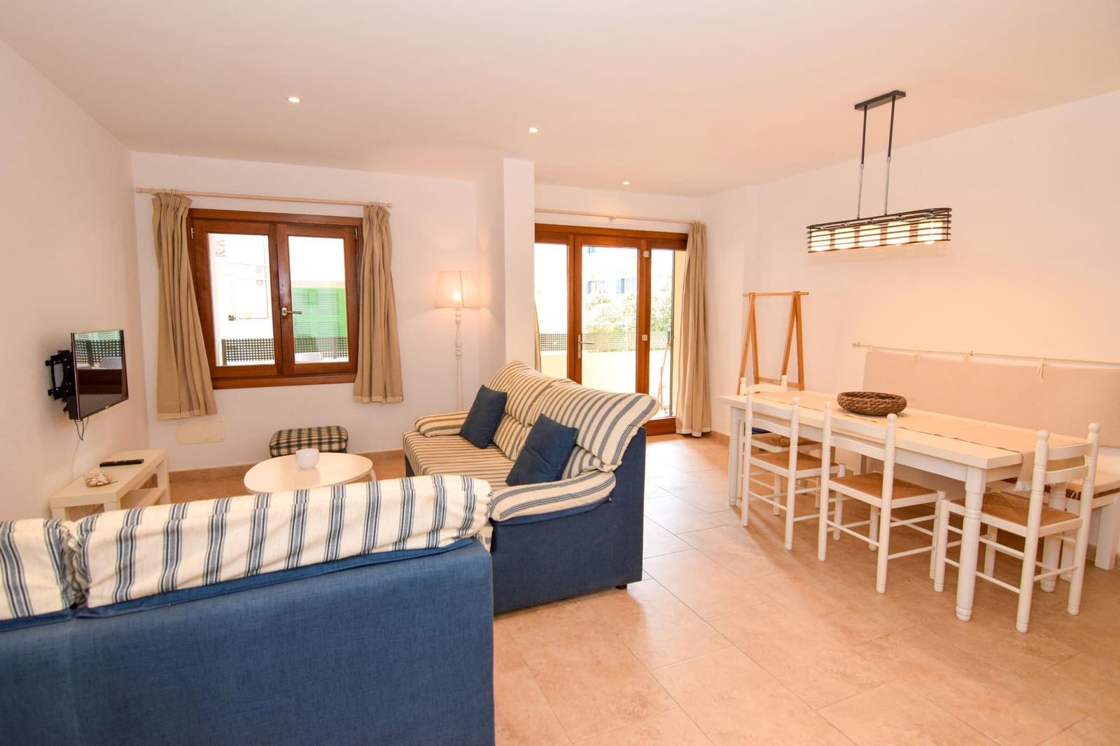 2 slaapkamer Appartement te huur in Cala Ratjada met garage - € 1.400 (Ref: 9488165)