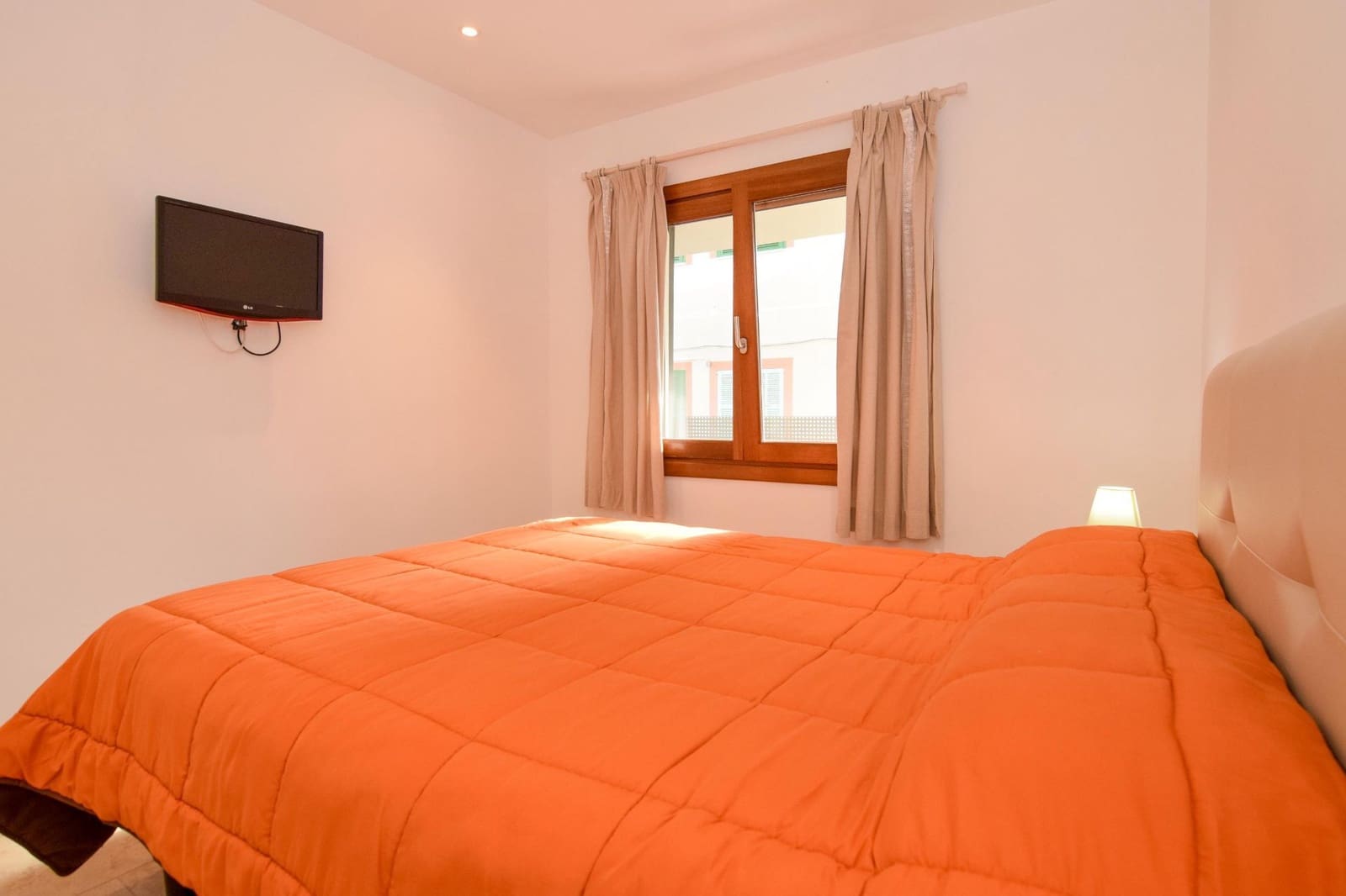 2 slaapkamer Appartement te huur in Cala Ratjada met garage - € 1.400 (Ref: 9488165)