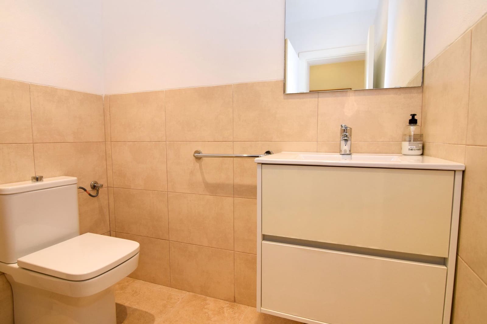 2 slaapkamer Appartement te huur in Cala Ratjada met garage - € 1.400 (Ref: 9488165)