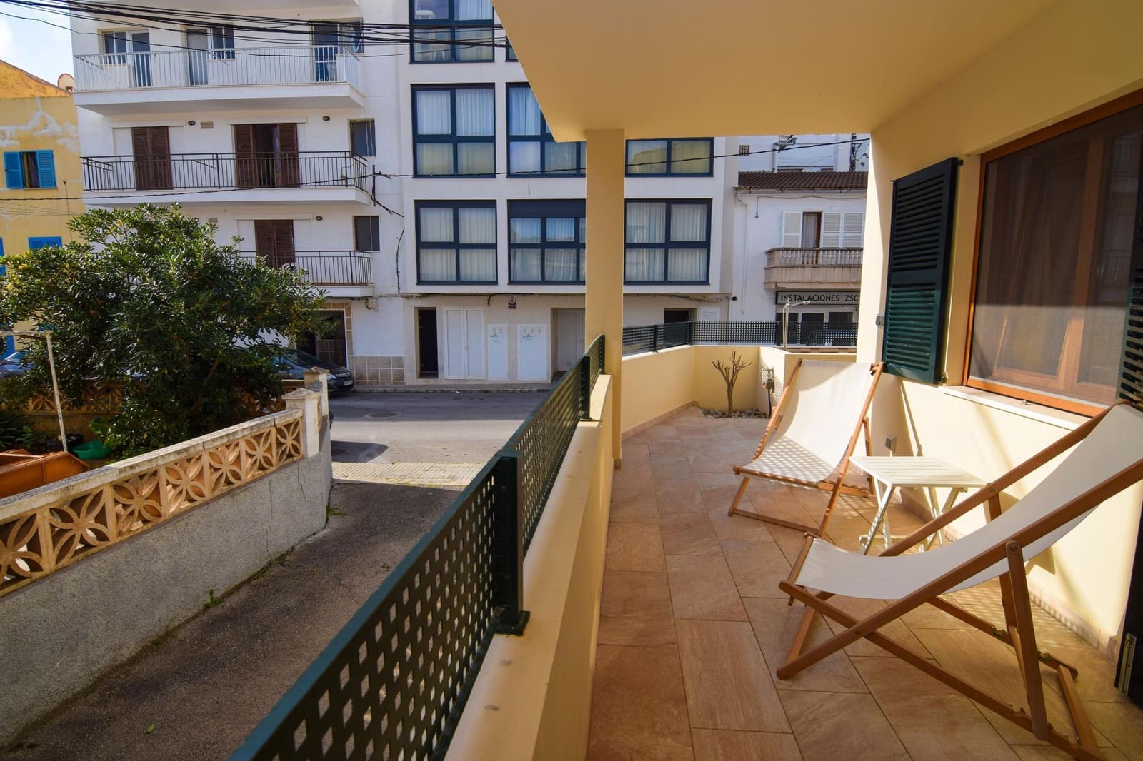 2 slaapkamer Appartement te huur in Cala Ratjada met garage - € 1.400 (Ref: 9488165)