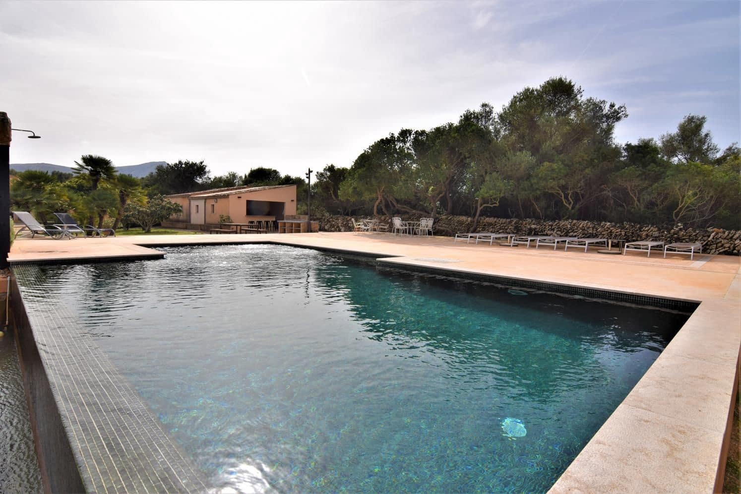 6 soveværelse Finca/Landehus til leje i Arta med swimmingpool garage - € 8.000 (Ref: 9499630)