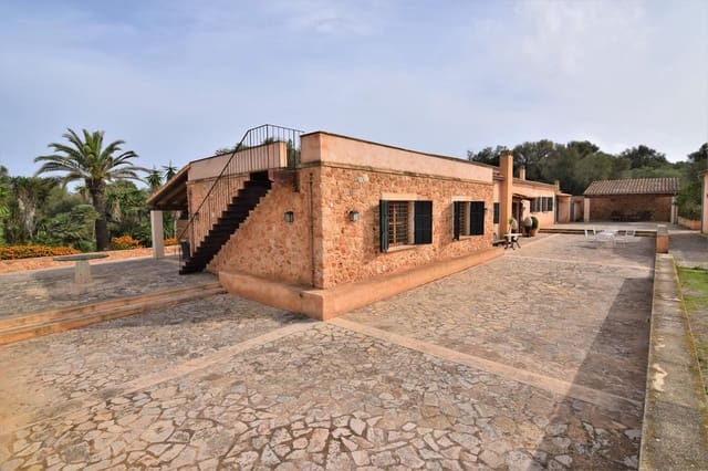 6 soveværelse Finca/Landehus til leje i Artà med swimmingpool garage - € 8.000 (Ref: 9499630)