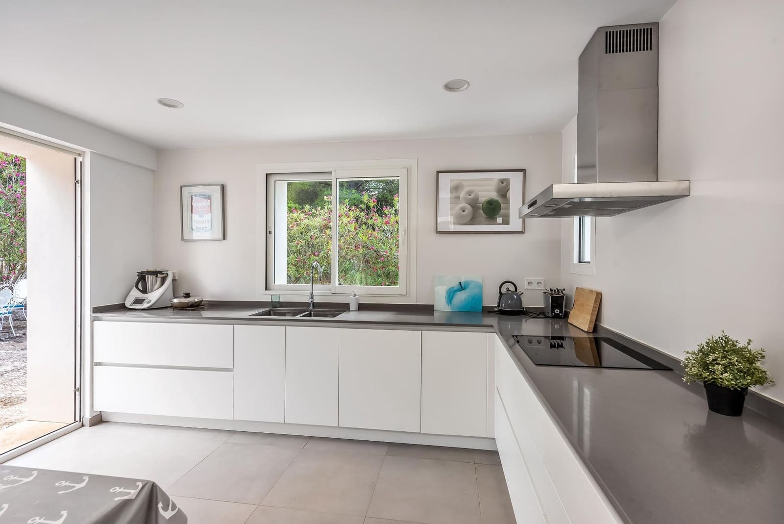 4 bedroom Villa for sale in Colonia de Sant Pere / Colonia de San Pedro with pool garage - € 2,900,000 (Ref: 9689984)