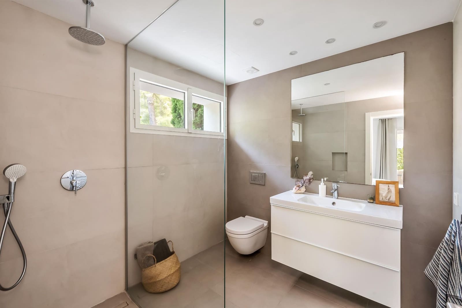 4 bedroom Villa for sale in Colonia de Sant Pere / Colonia de San Pedro with pool garage - € 2,900,000 (Ref: 9689984)