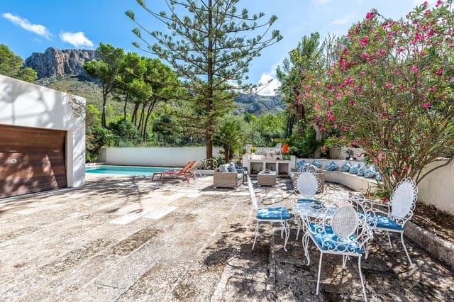 Chalet de 4 habitaciones en Colonia de Sant Pere / Colonia de San Pedro, Artà en venta con piscina garaje - 2.900.000 € (Ref: 9689984)