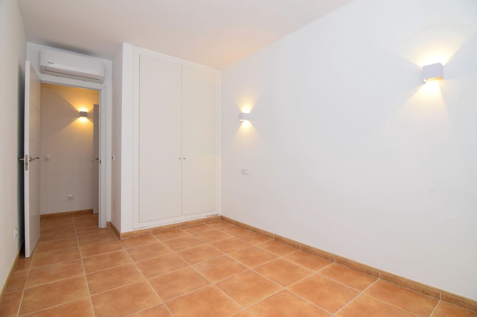 2 sovrum Lägenhet att hyra i Arta med garage - 1 350 € (Ref: 9790212)