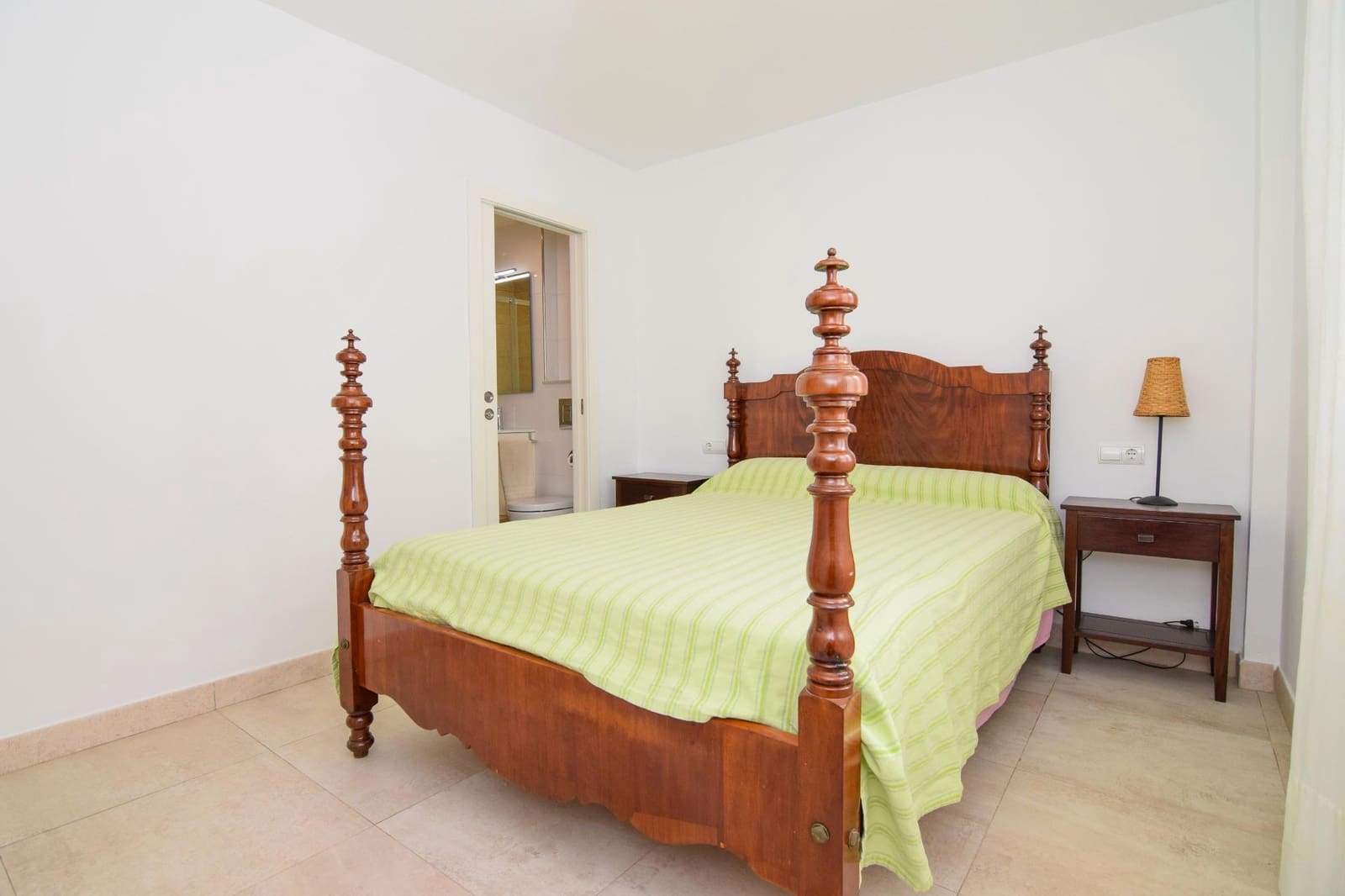 3 slaapkamer Flat te huur in Colonia de Sant Pere / Colonia de San Pedro met garage - € 1.850 (Ref: 9796122)