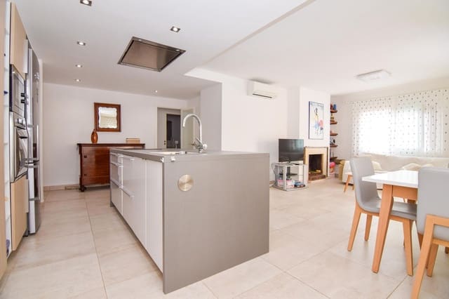 3 slaapkamer Flat te huur in Colonia de Sant Pere / Colonia de San Pedro, Artà met garage - € 1.850 (Ref: 9796122)