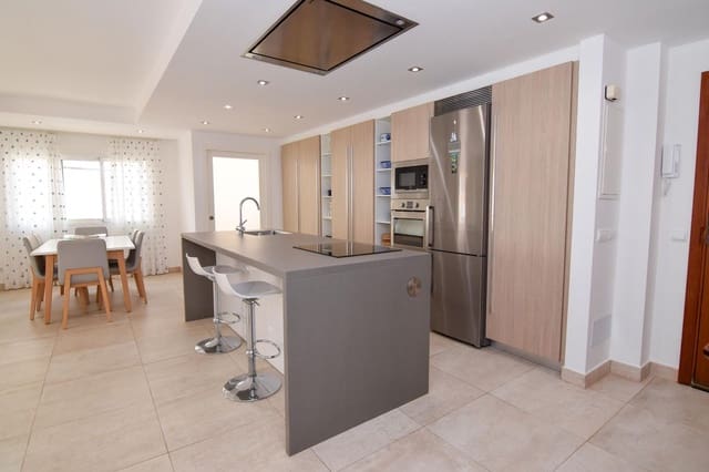 3 slaapkamer Flat te huur in Colonia de Sant Pere / Colonia de San Pedro, Artà met garage - € 1.850 (Ref: 9796122)