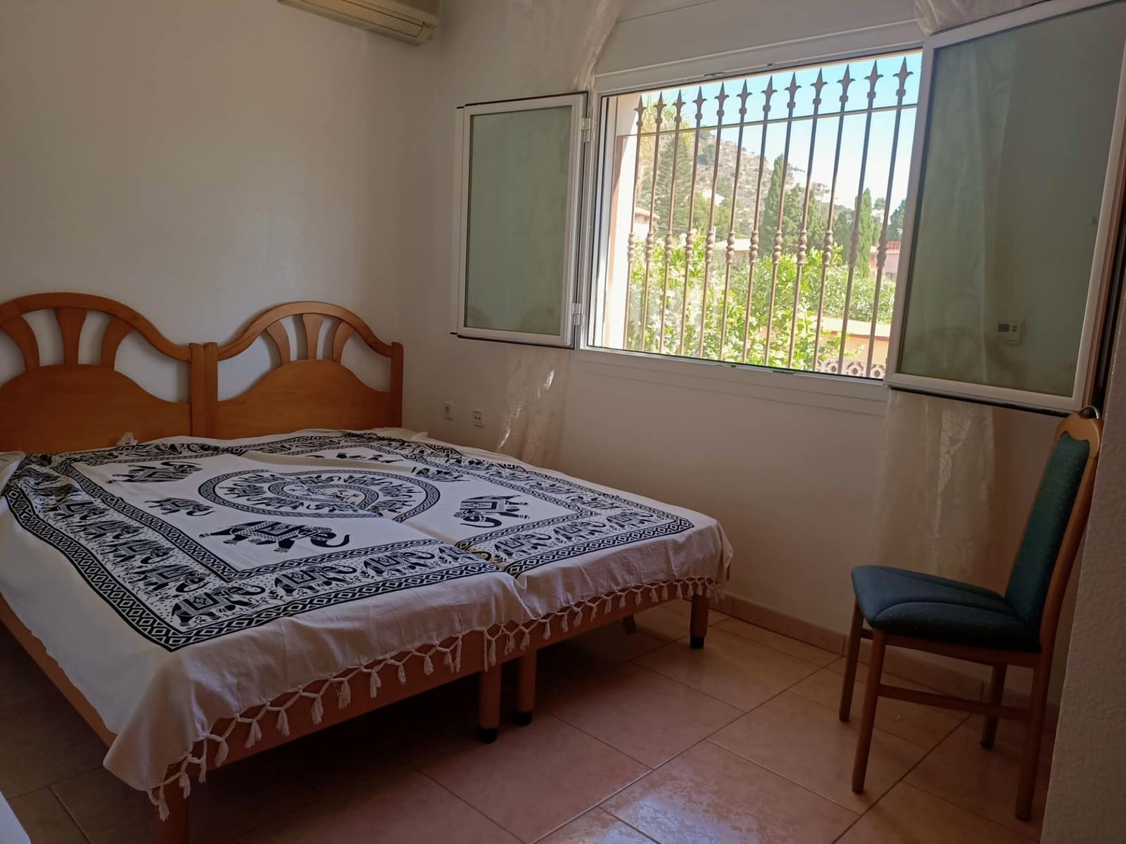 5 makuuhuone Huvila myytävänä paikassa Calpe / Calp mukana uima-altaan 
autotalli - 749 000 € (Ref: 6243463)