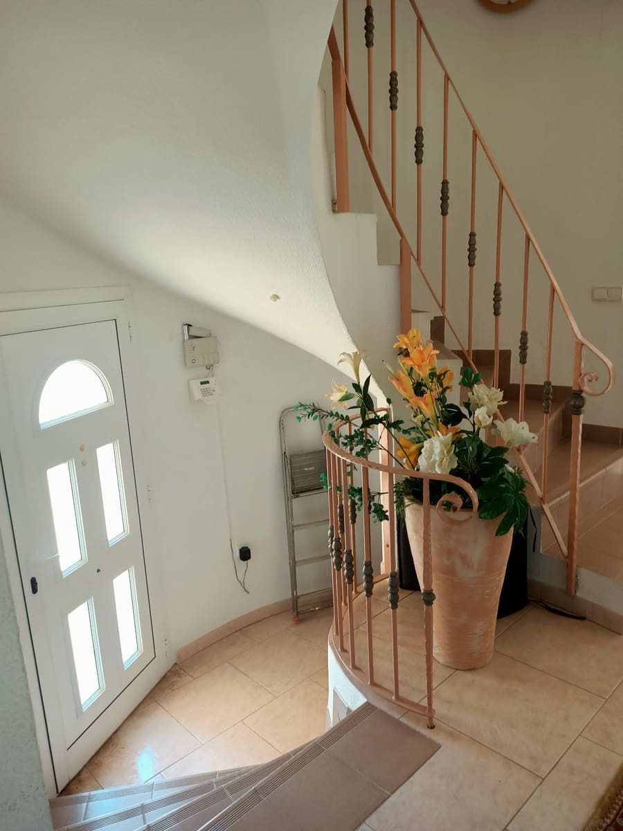 5 makuuhuone Huvila myytävänä paikassa Calpe / Calp mukana uima-altaan 
autotalli - 749 000 € (Ref: 6243463)