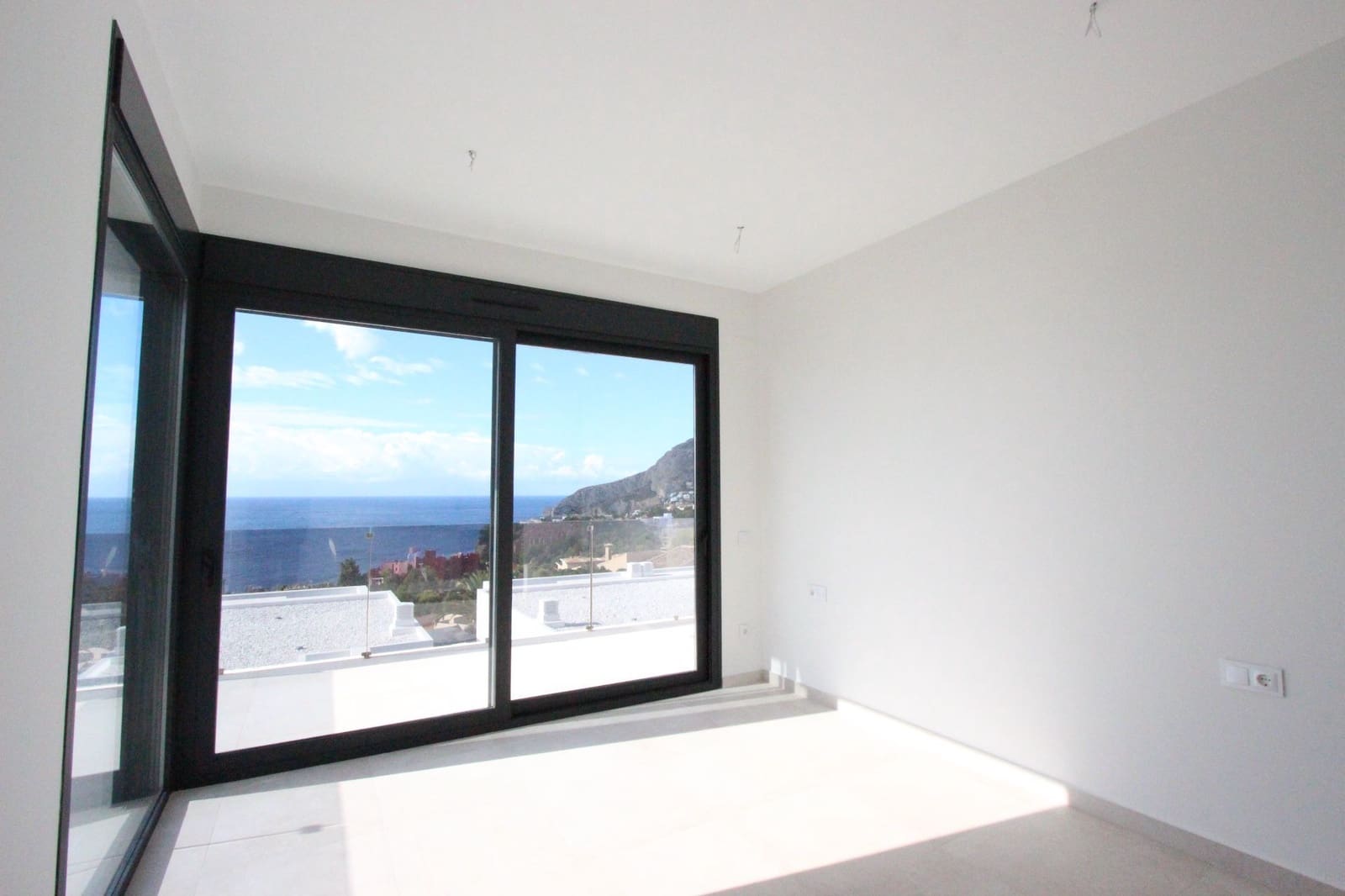 Chalet de 4 habitaciones en Calpe / Calp en venta con garaje - 1.055.000 € (Ref: 6899166)