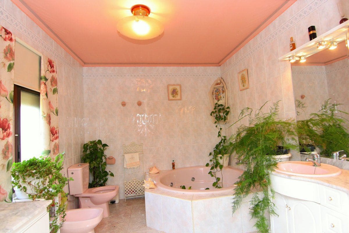 8 soveværelse Villa til salg i Pedreguer med swimmingpool garage - € 550.000 (Ref: 6900863)