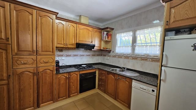 3 chambre Villa/Maison à vendre à Canuta, Calpe / Calp avec piscine garage - 515 000 € (Ref: 9353120)