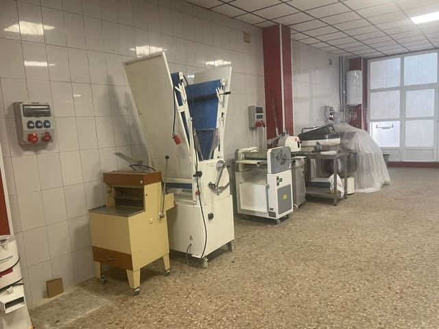 Commercial for sale in Almoradí - € 57,000 (Ref: 10007737)