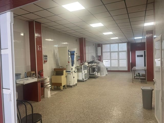 Commercial for sale in Almoradí - € 57,000 (Ref: 10007737)
