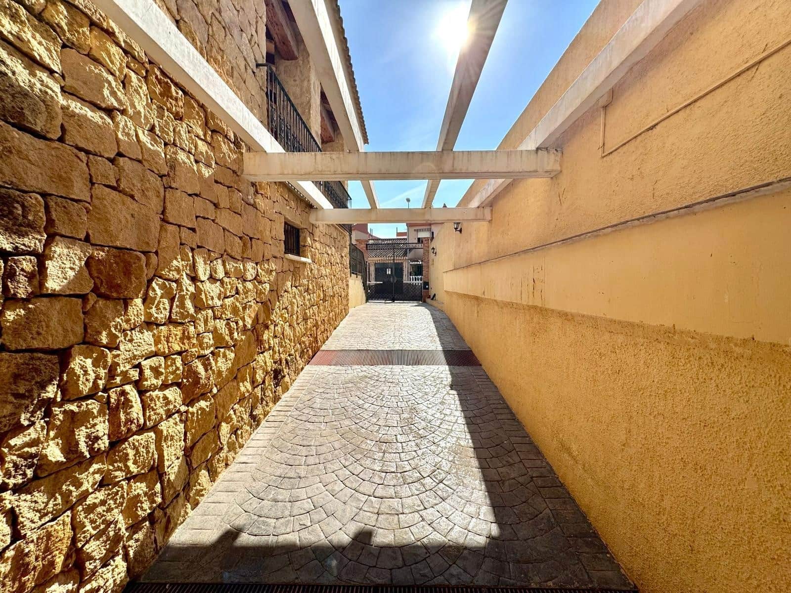 6 quarto Moradia para venda em Formentera del Segura com piscina garagem - 795 000 € (Ref: 10033060)