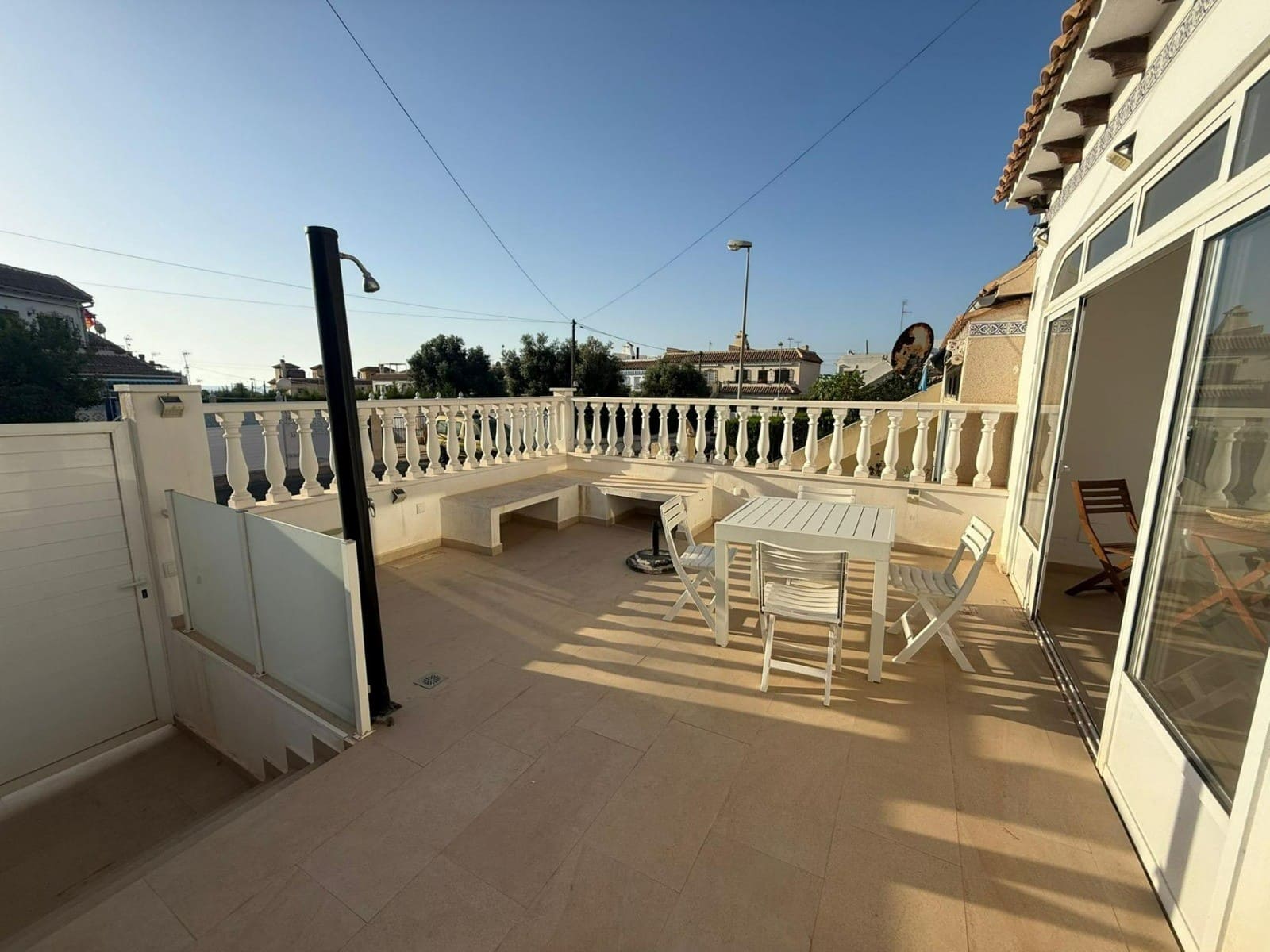 2 soverom Kjedet enebolig til salgs i Torrevieja med svømmebasseng - € 184 900 (Ref: 10072848)