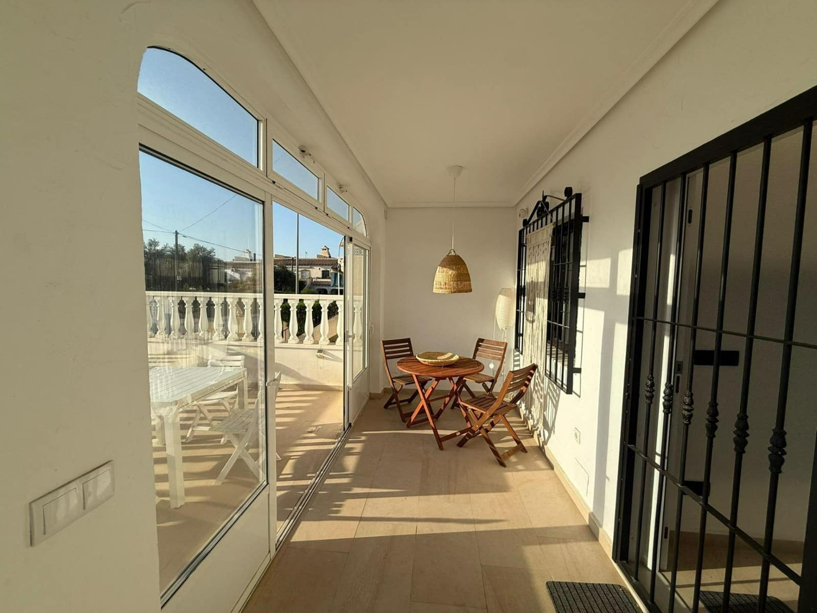 2 soverom Kjedet enebolig til salgs i Torrevieja med svømmebasseng - € 184 900 (Ref: 10072848)