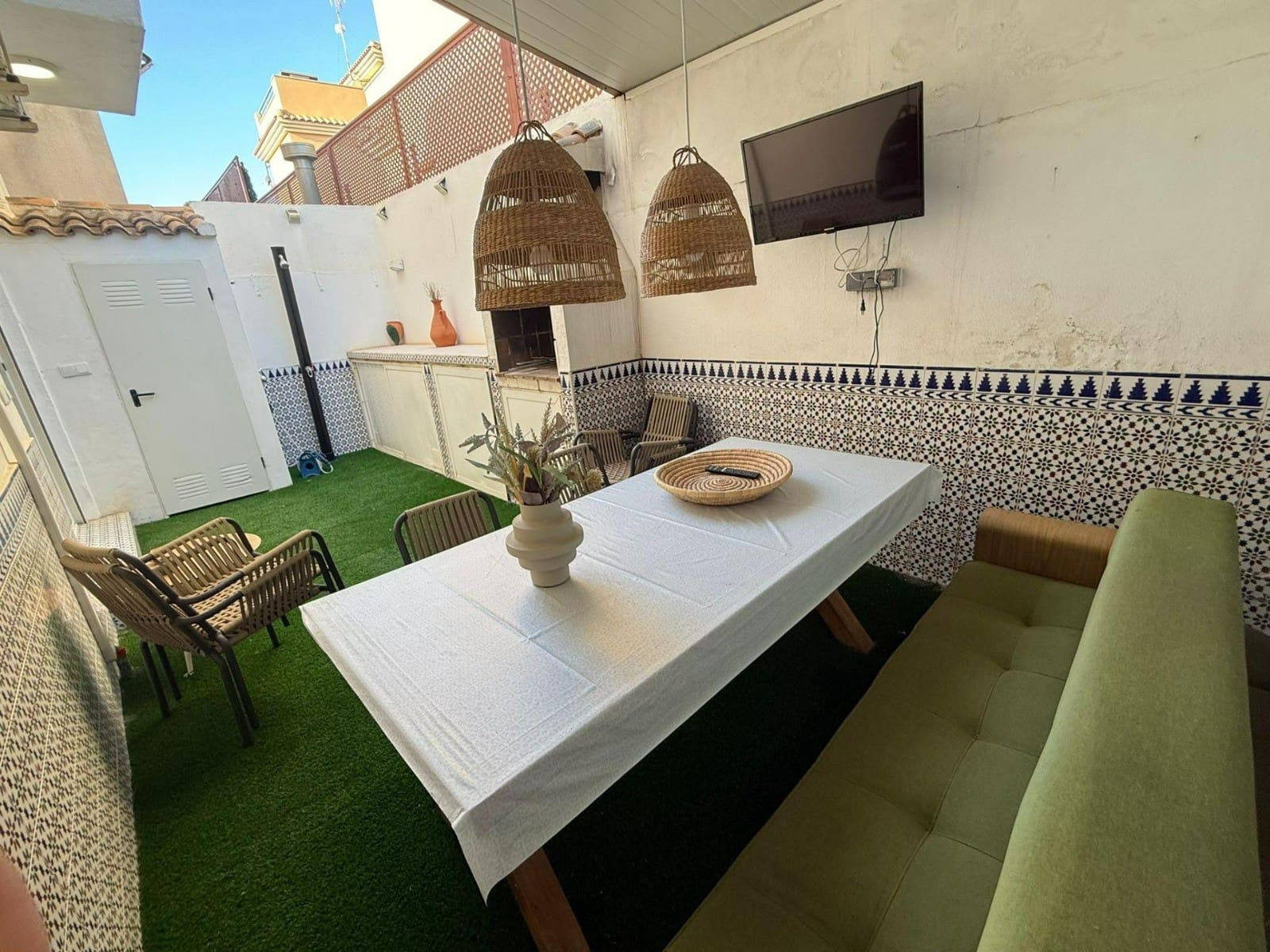 2 soverom Kjedet enebolig til salgs i Torrevieja med svømmebasseng - € 184 900 (Ref: 10072848)