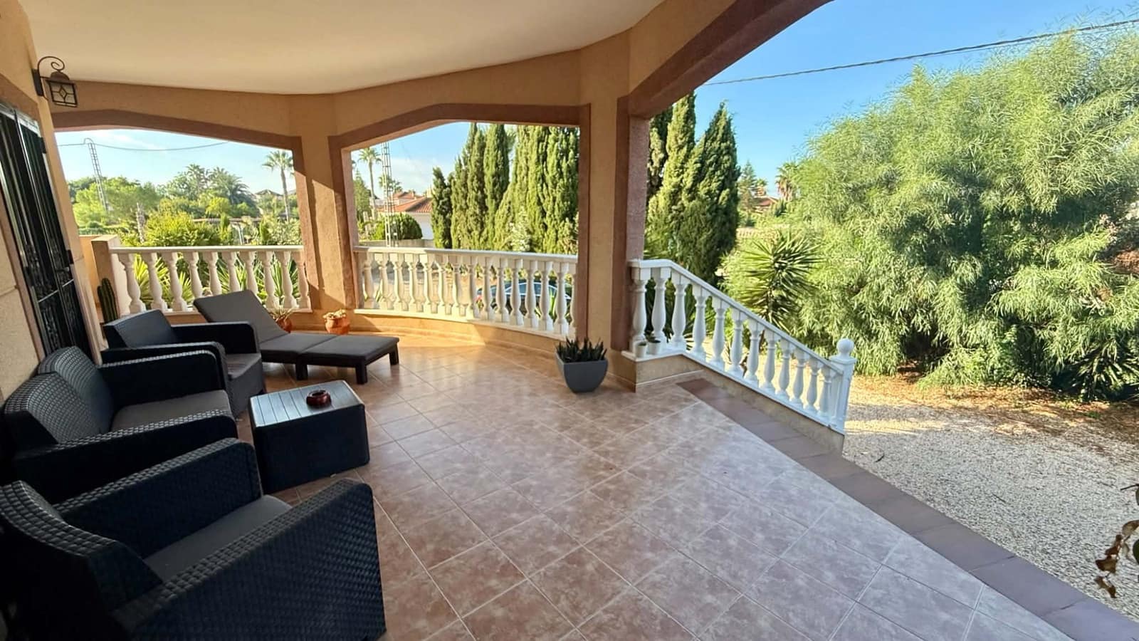 4 slaapkamer Villa te koop in Catral met zwembad garage - € 485.000 (Ref: 10100790)