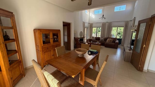 4 slaapkamer Villa te koop in Catral met zwembad garage - € 485.000 (Ref: 10100790)