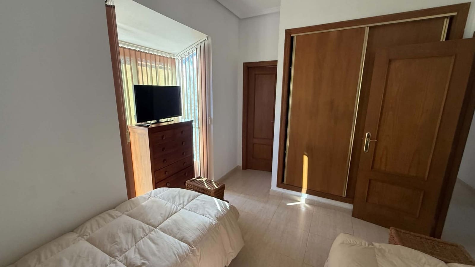 4 slaapkamer Villa te koop in Catral met zwembad garage - € 485.000 (Ref: 10100790)