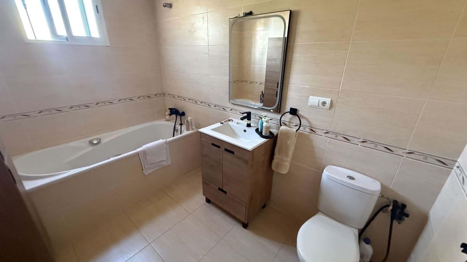 4 slaapkamer Villa te koop in Catral met zwembad garage - € 485.000 (Ref: 10100790)