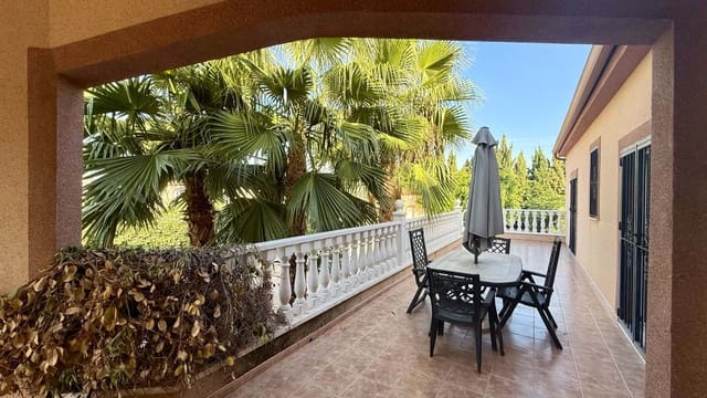 4 slaapkamer Villa te koop in Catral met zwembad garage - € 485.000 (Ref: 10100790)