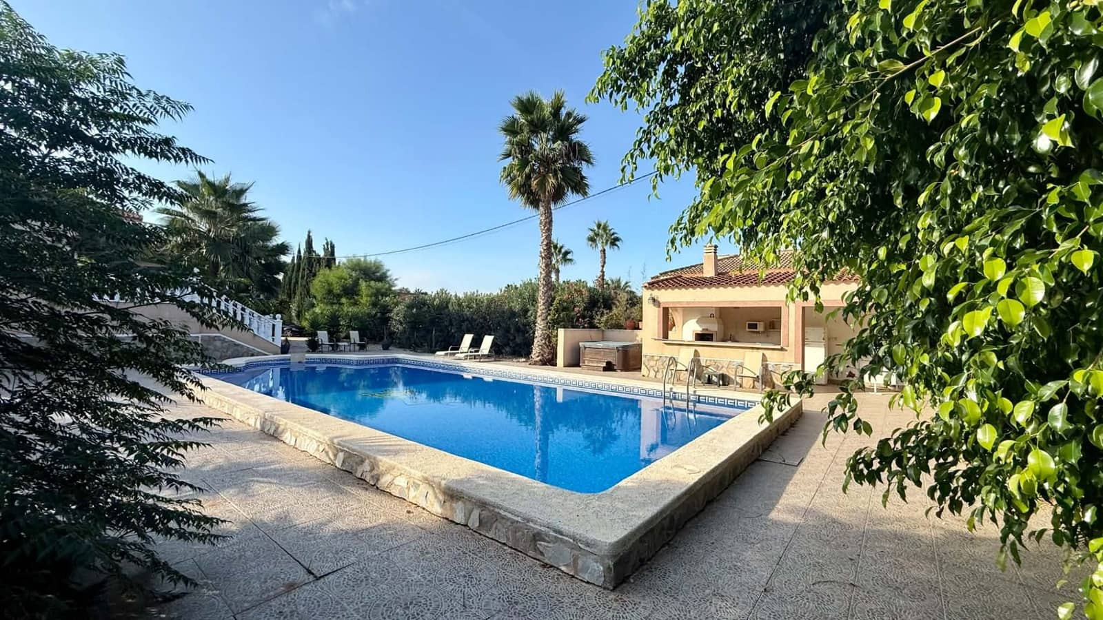 4 slaapkamer Villa te koop in Catral met zwembad garage - € 485.000 (Ref: 10100790)