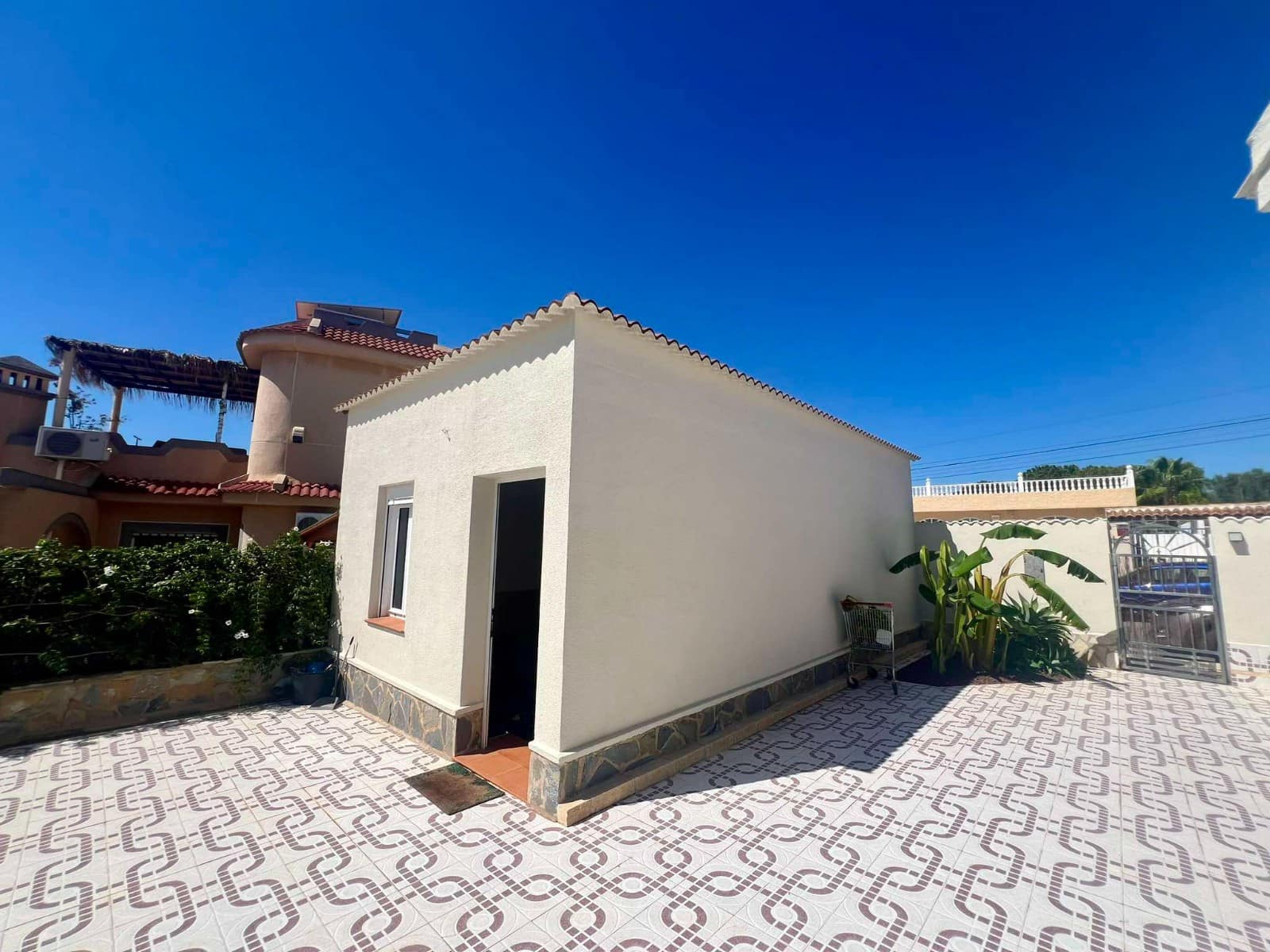 4 bedroom Villa for sale in Ciudad Quesada with pool garage - € 549,500 (Ref: 8510471)