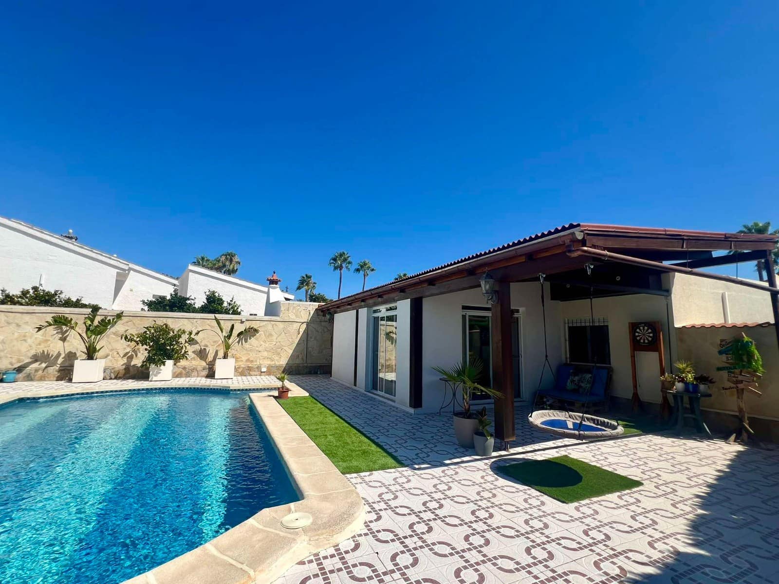 4 bedroom Villa for sale in Ciudad Quesada with pool garage - € 549,500 (Ref: 8510471)