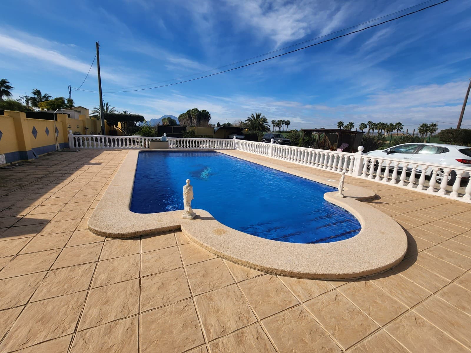 4 soveværelse Villa til salg i Catral med swimmingpool - € 385.000 (Ref: 8751622)