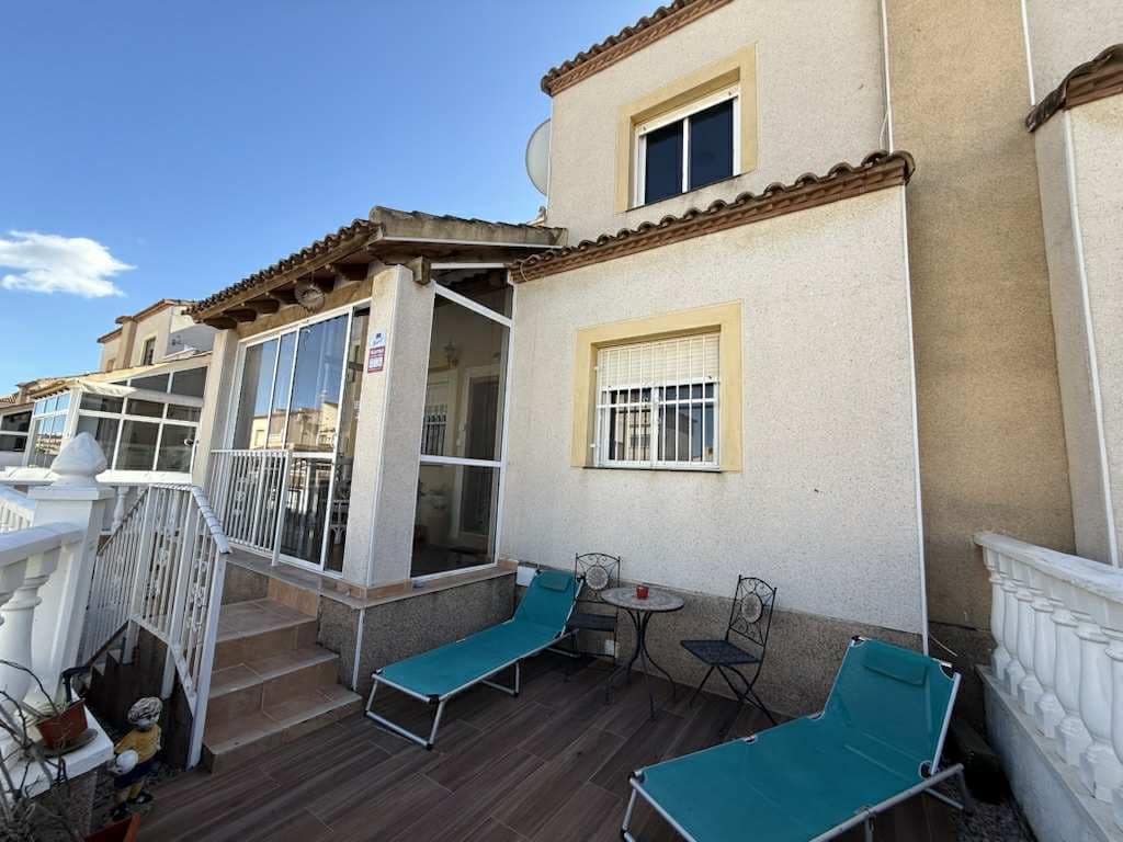 3 soveværelse Semi-Rækkehus til salg i Algorfa med swimmingpool - € 150.000 (Ref: 8893839)