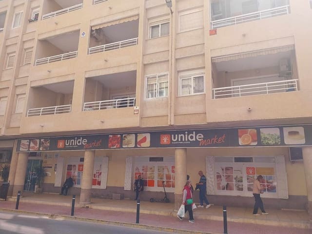 2 Zimmer Apartment zu verkaufen in La Mata, Torrevieja - 165.000 € (Ref: 8938001)