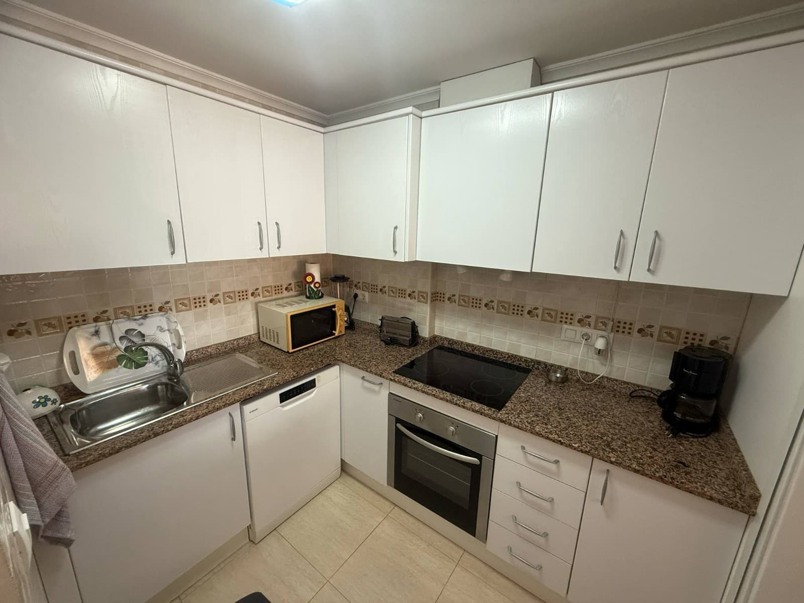 2 soverom Leilighet til salgs i Daya Nueva med svømmebasseng - € 119 500 (Ref: 8969414)