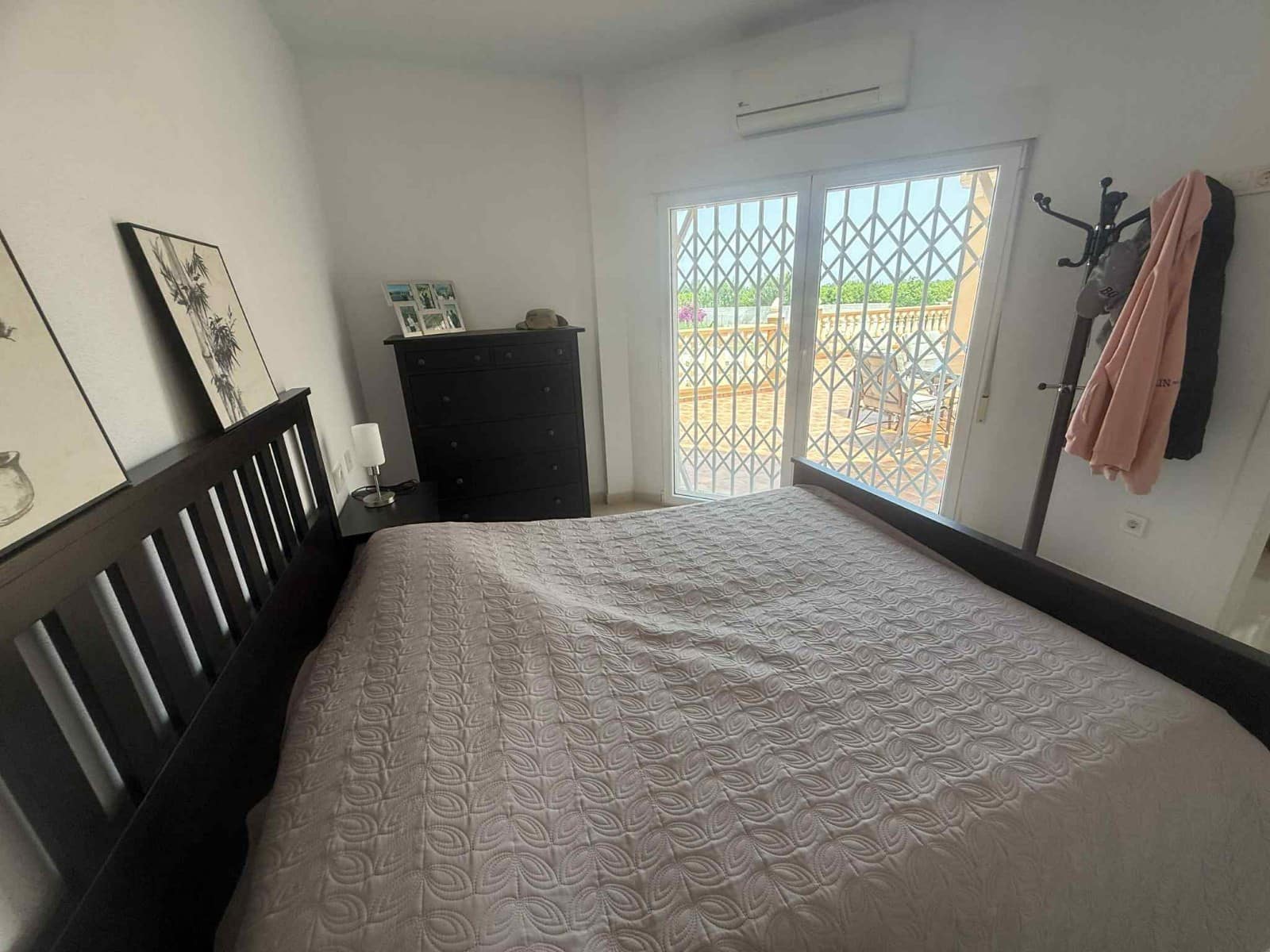 6 soveværelse Semi-Rækkehus til salg i Almoradi med swimmingpool garage - € 850.000 (Ref: 9061693)