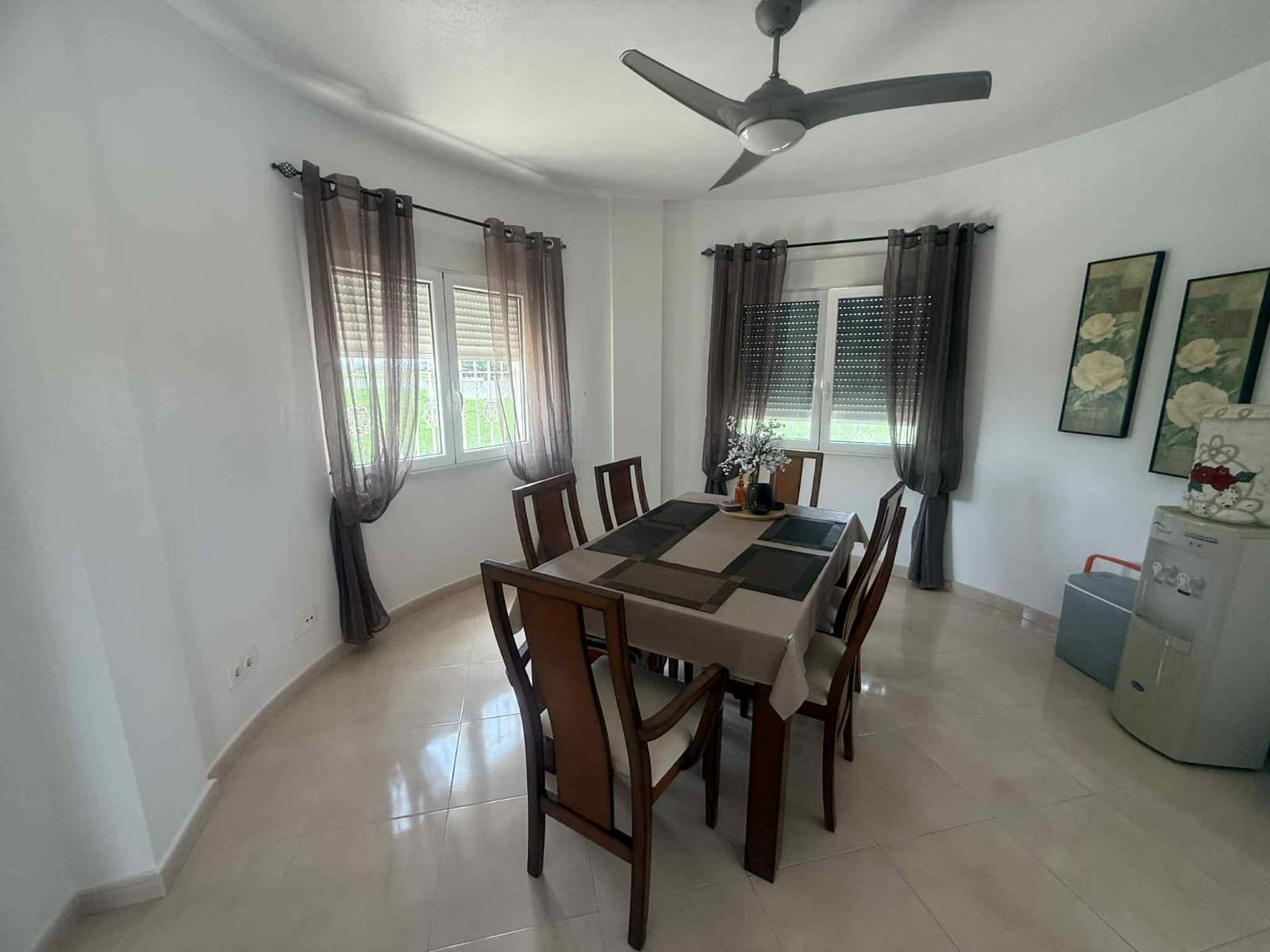 6 soveværelse Semi-Rækkehus til salg i Almoradi med swimmingpool garage - € 850.000 (Ref: 9061693)