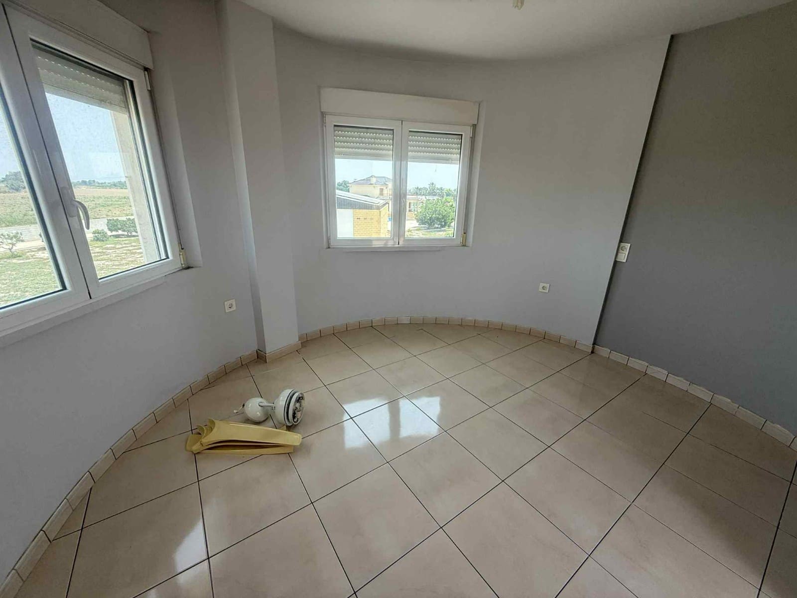 6 soveværelse Semi-Rækkehus til salg i Almoradi med swimmingpool garage - € 850.000 (Ref: 9061693)