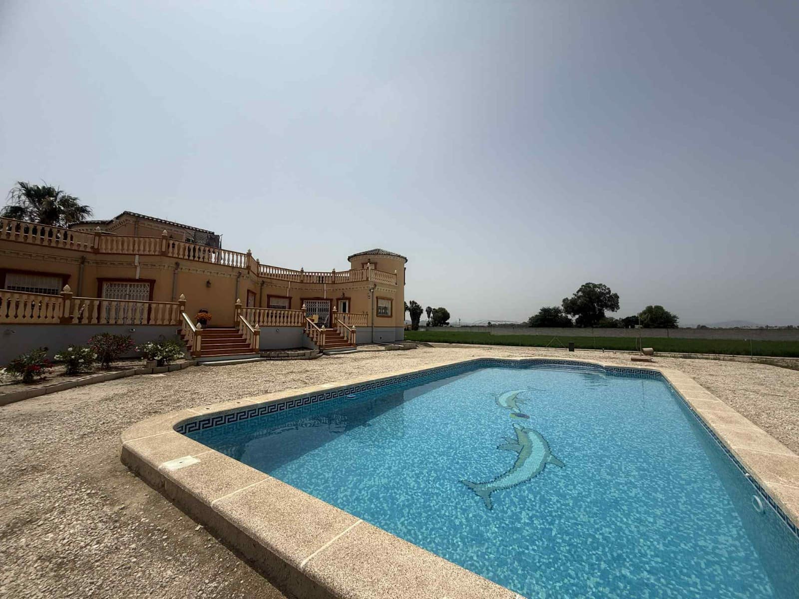 6 soveværelse Semi-Rækkehus til salg i Almoradi med swimmingpool garage - € 850.000 (Ref: 9061693)