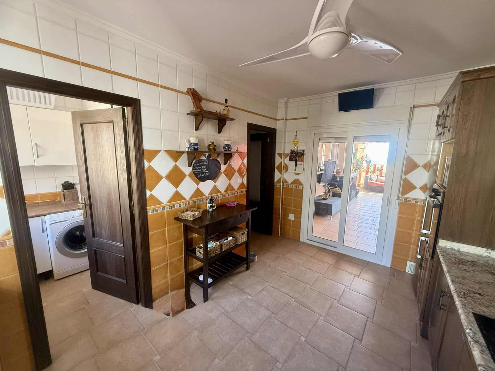 3 bedroom Villa for sale in Almoradi with pool - € 599,990 (Ref: 9074533)