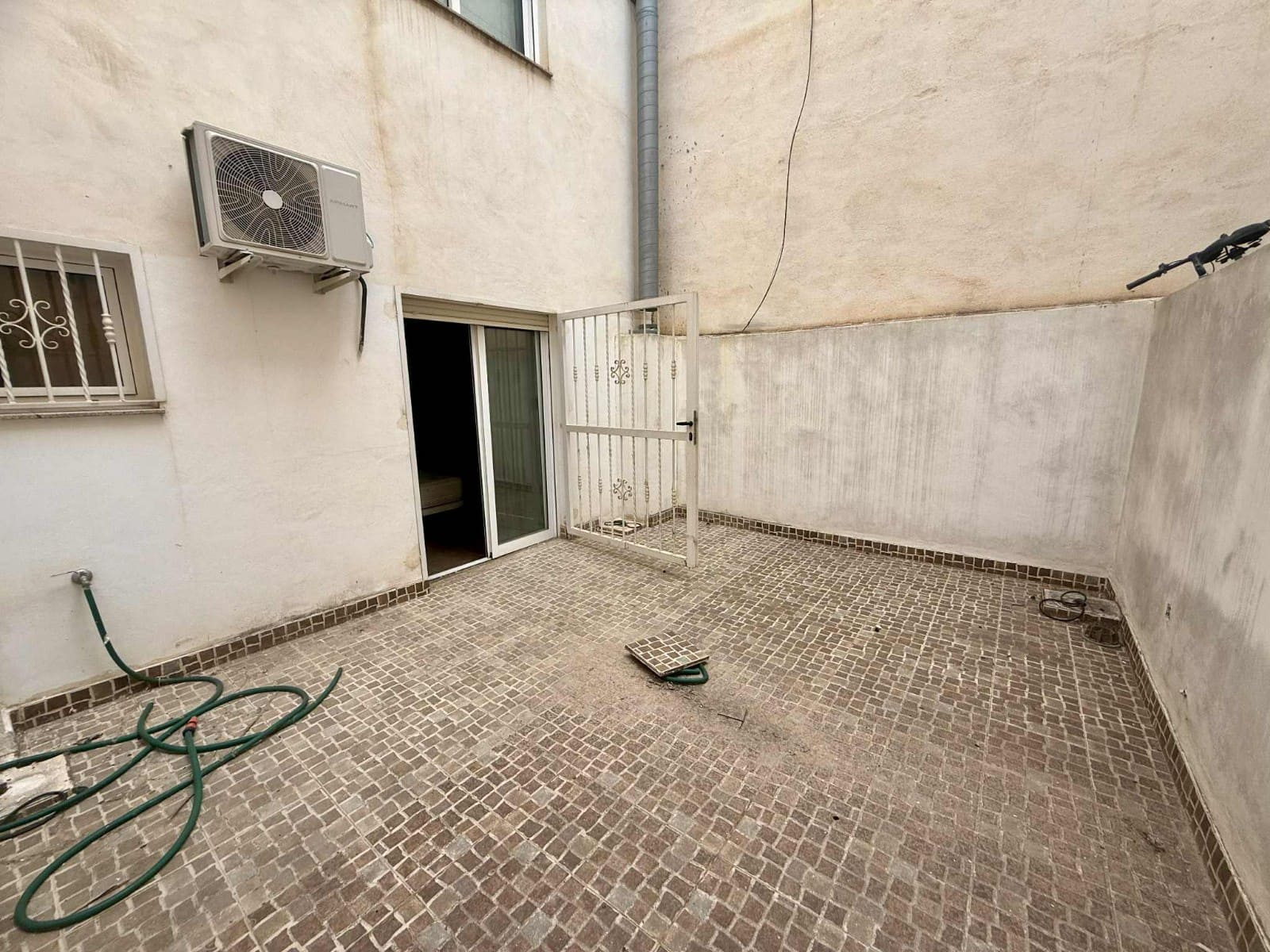 3 soveværelse Lejlighed til salg i Almoradi - € 130.000 (Ref: 9184315)