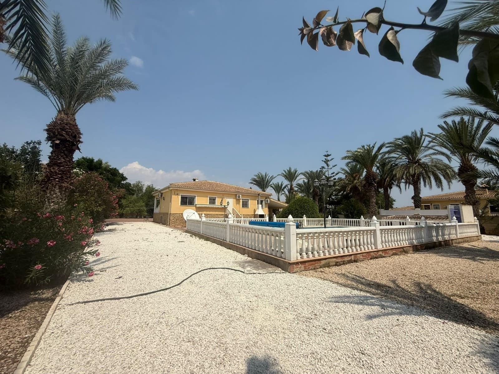 3 soveværelse Finca/Landehus til salg i Catral med swimmingpool - € 375.000 (Ref: 9187441)