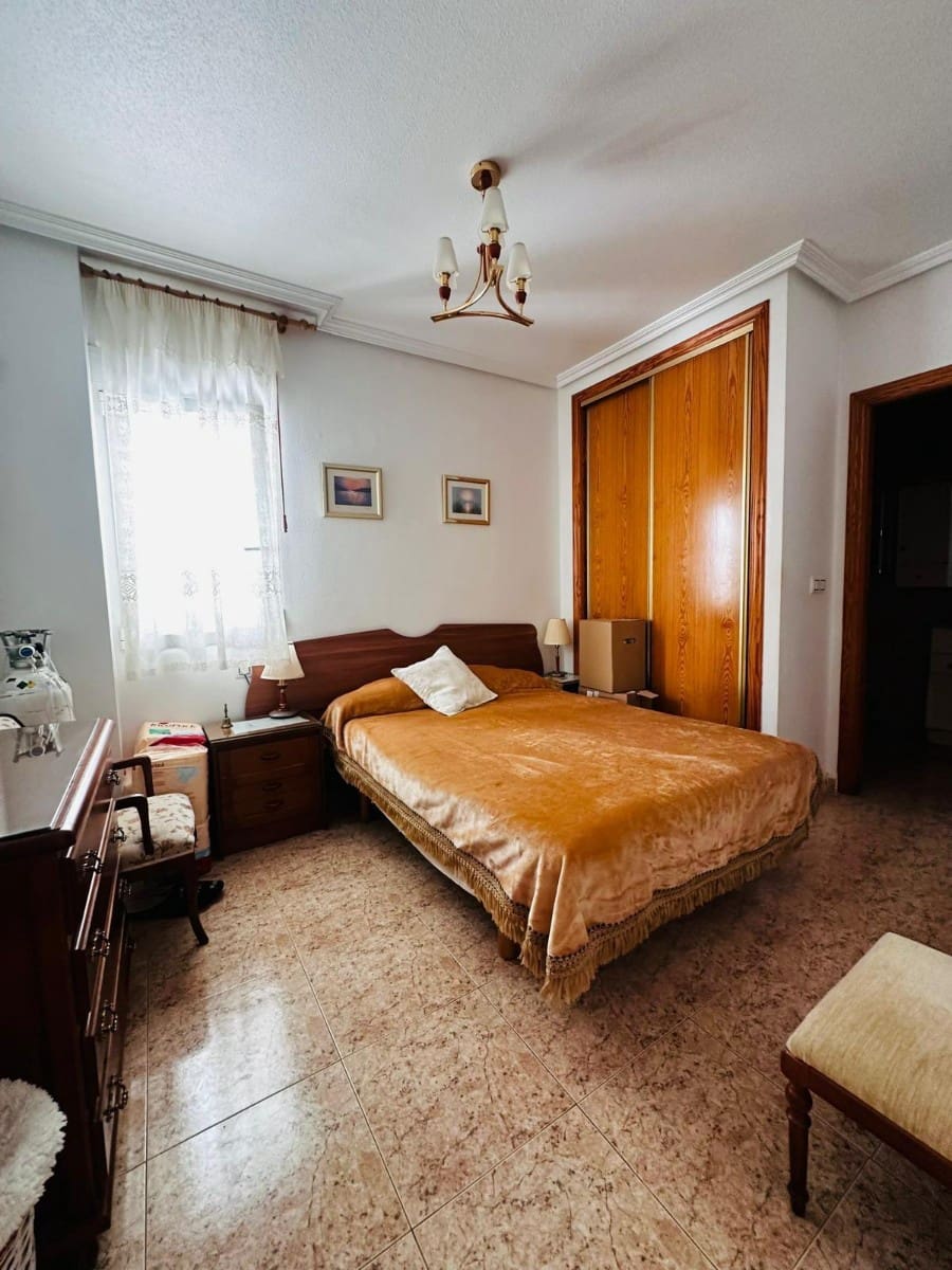 3 Zimmer Apartment zu verkaufen in Torrevieja - 176.990 € (Ref: 9444700)