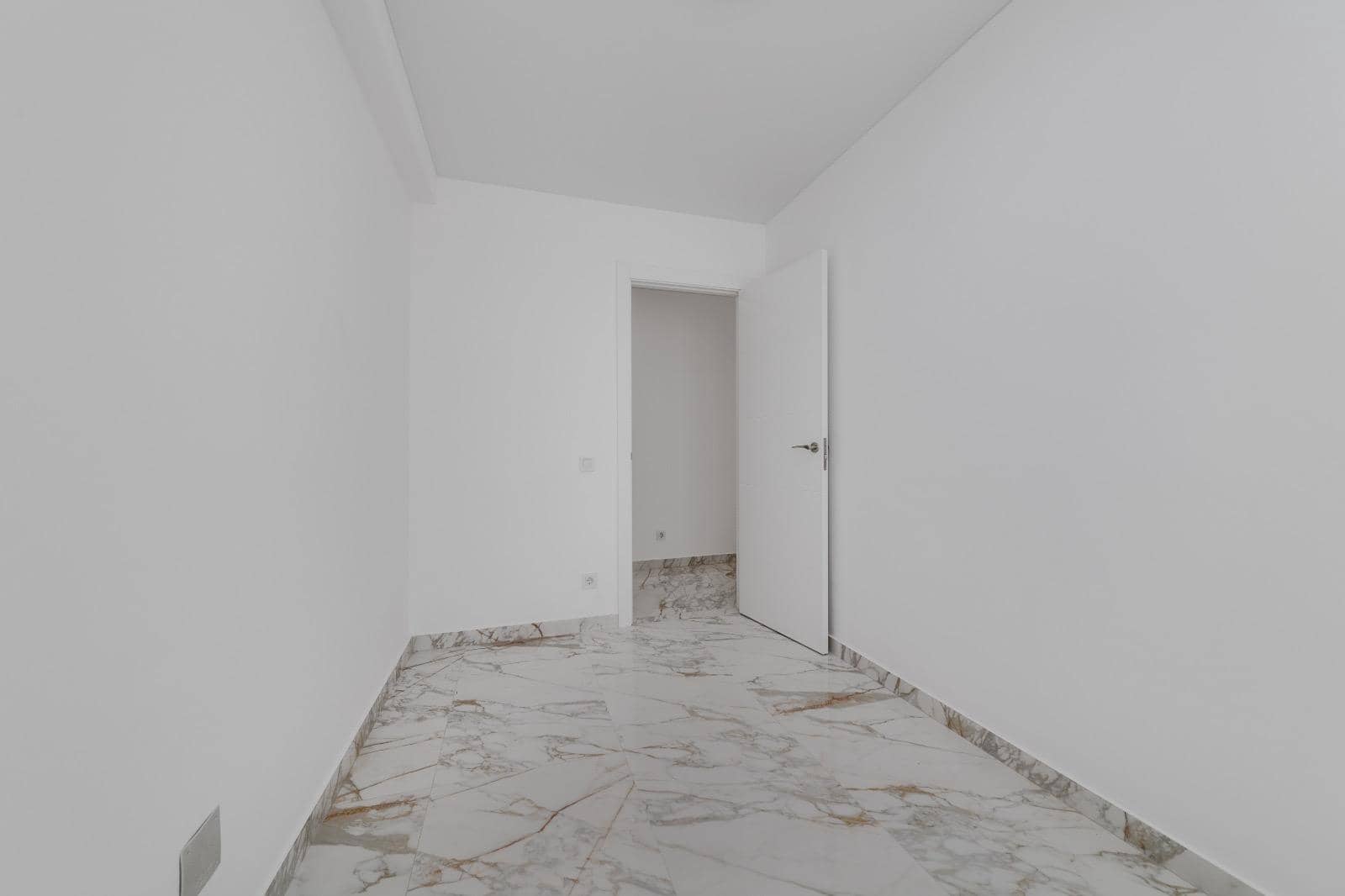 3 quarto Apartamento para venda em Torrevieja - 209 900 € (Ref: 9444701)