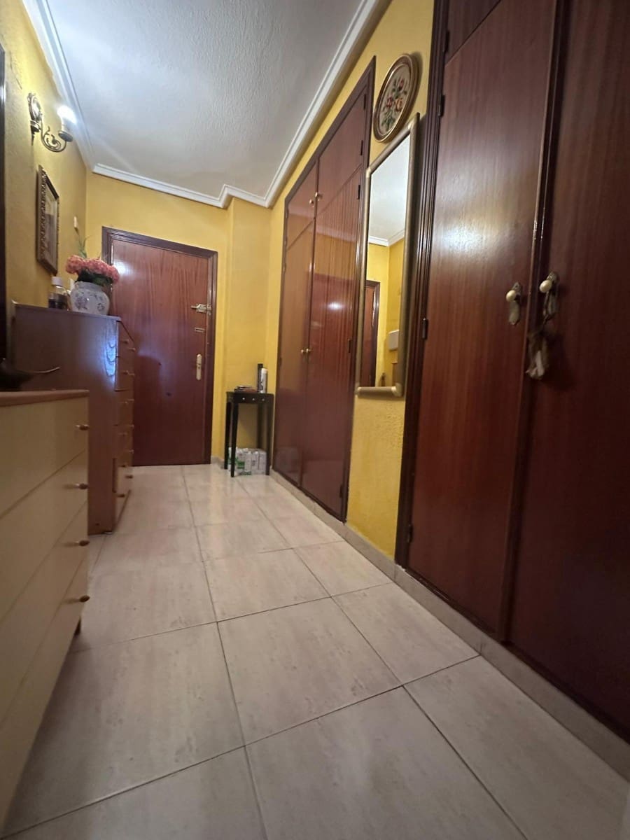 Studio til salg i Torrevieja - € 89.900 (Ref: 9444703)