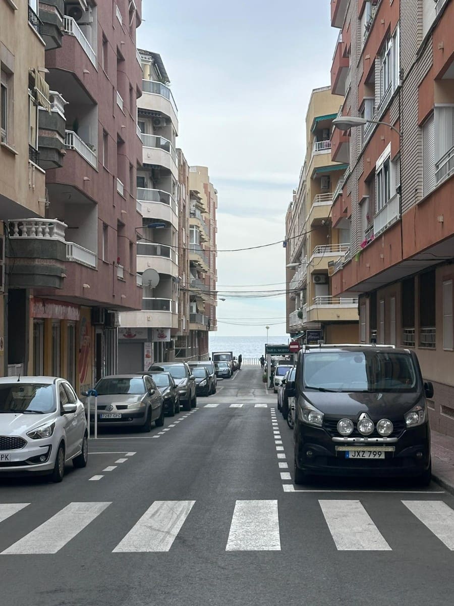 Studio til salg i Torrevieja - € 89.900 (Ref: 9444703)