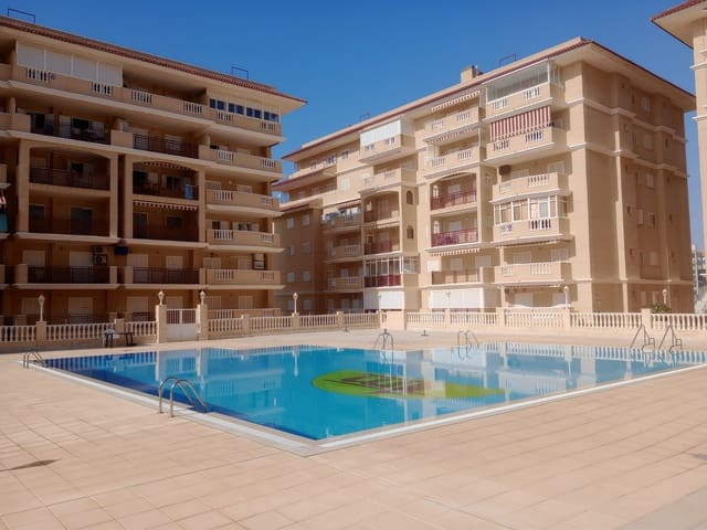 Apartamento de 2 habitaciones en La Mata, Torrevieja en venta con piscina - 219.000 € (Ref: 9444708)