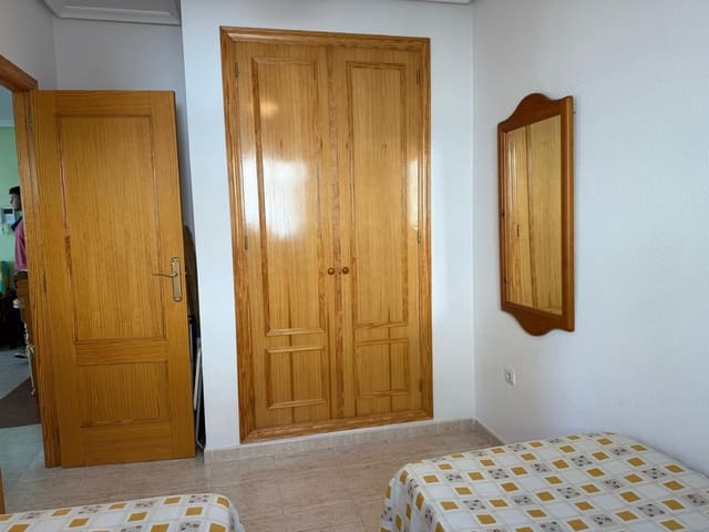 Apartamento de 2 habitaciones en La Mata, Torrevieja en venta con piscina - 219.000 € (Ref: 9444708)
